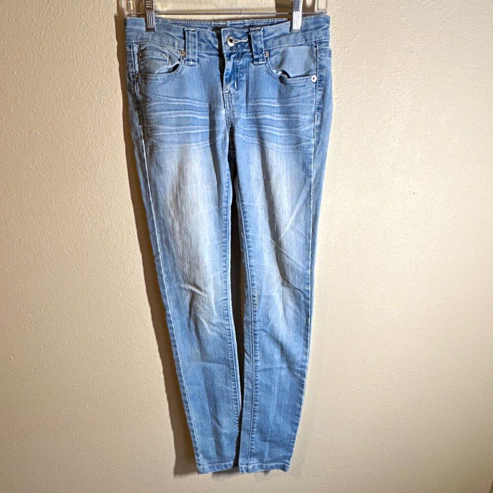 Blue Asphalt Women’s Skinny Jeans Size 3 Light Wash Stretch Slim Fit Mid Rise